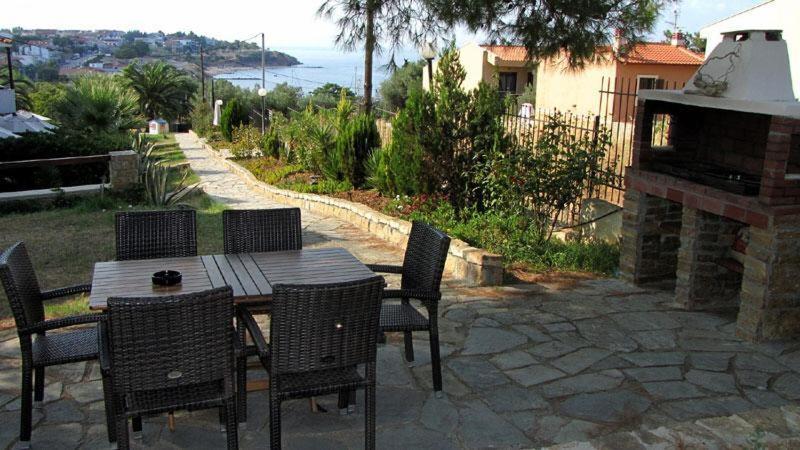 Villa Madeleine Tower View Néa Fókaia Екстериор снимка