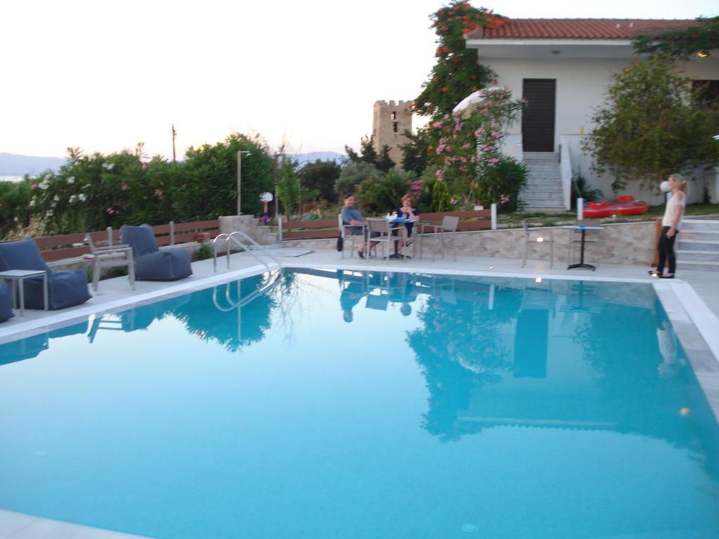 Villa Madeleine Tower View Néa Fókaia Екстериор снимка
